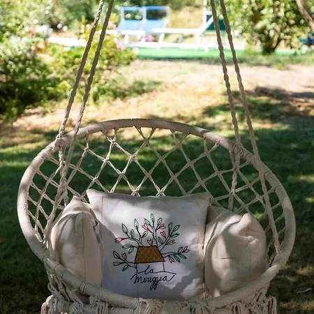 アパート La Meriggia Agriturismo- Ampio Con Terrazza Esclusiva アンコーナ